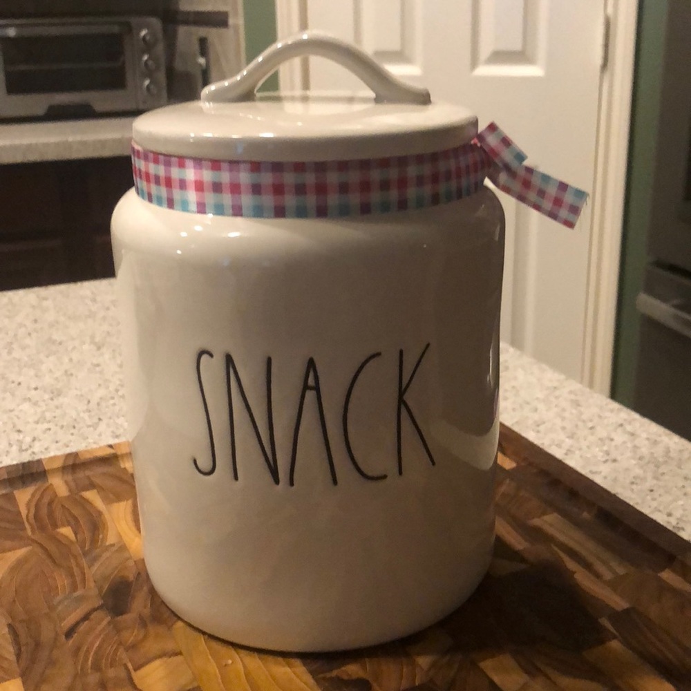 NWT Rae Dunn Snack Canister